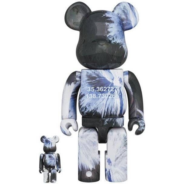 Bearbrick sæt featuring satellite images from Benjamin Grant's Fuji Overview collection.