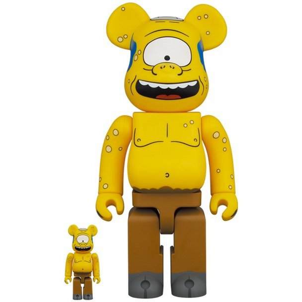 400% and 100% Bearbrick sæt featuring Cyclops character from The Simpsons in yellow with brown pants collectible figures
